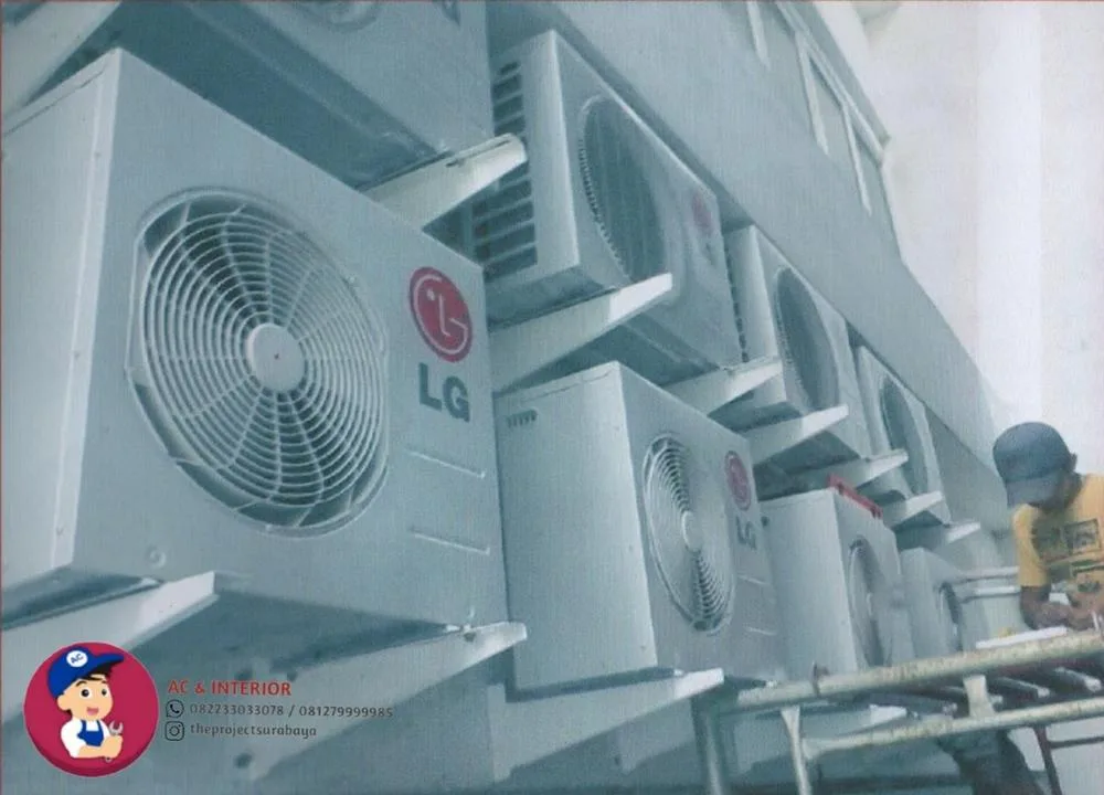Industrial HVAC outdoor compressor maintenance contract service